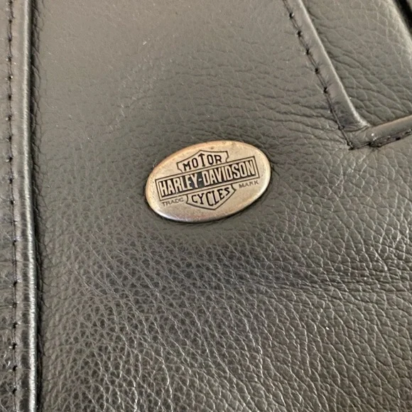 Harley Davidson Women’s USA Leather Vest Med EUC​​​​​​​​ - Picture 6 of 10